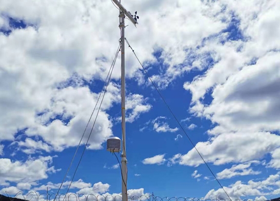 稻城亞丁景區(qū)自動(dòng)氣象站